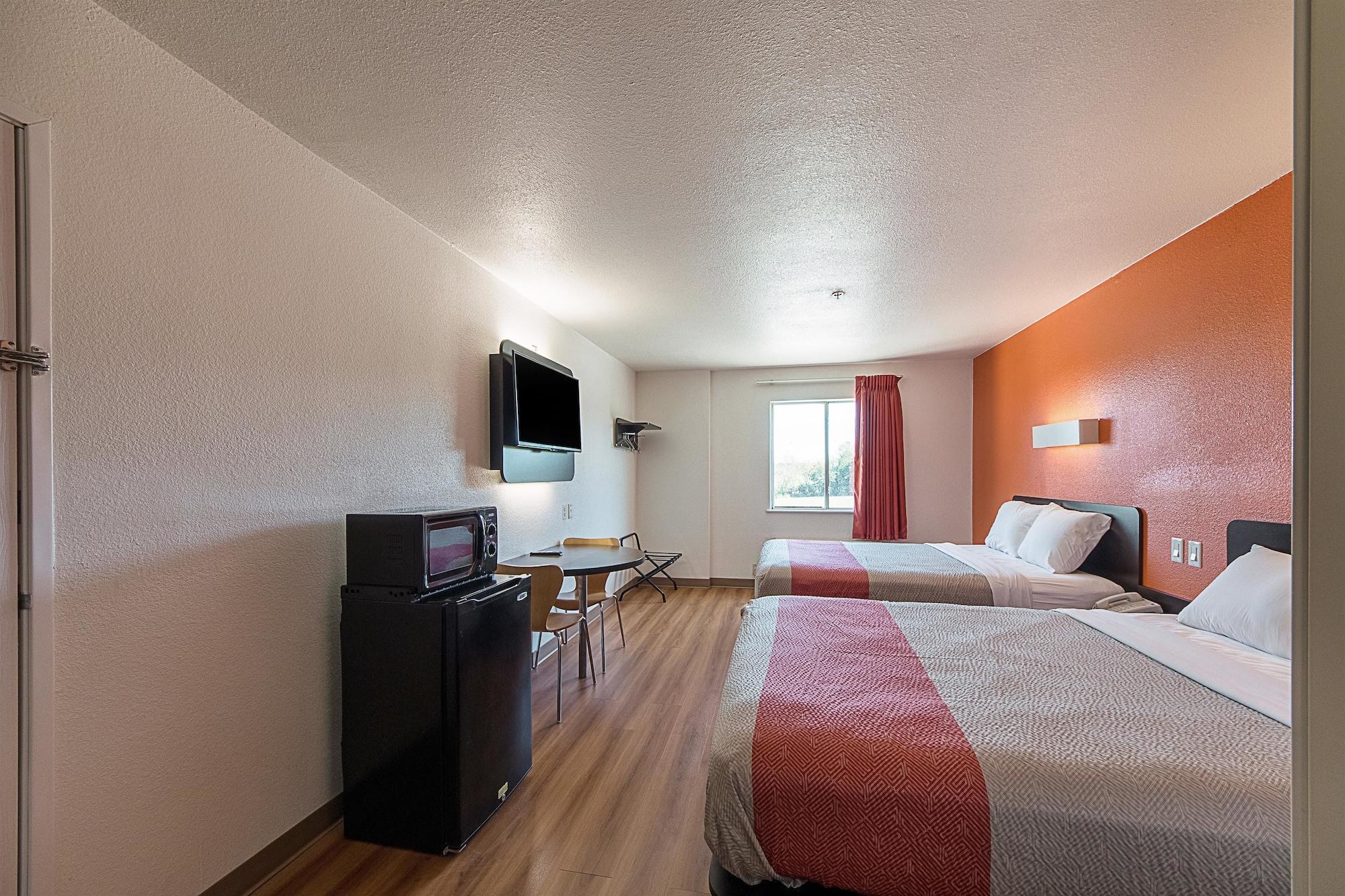 Motel 6-San Antonio, Tx - Downtown - Alamo Dome Bagian luar foto