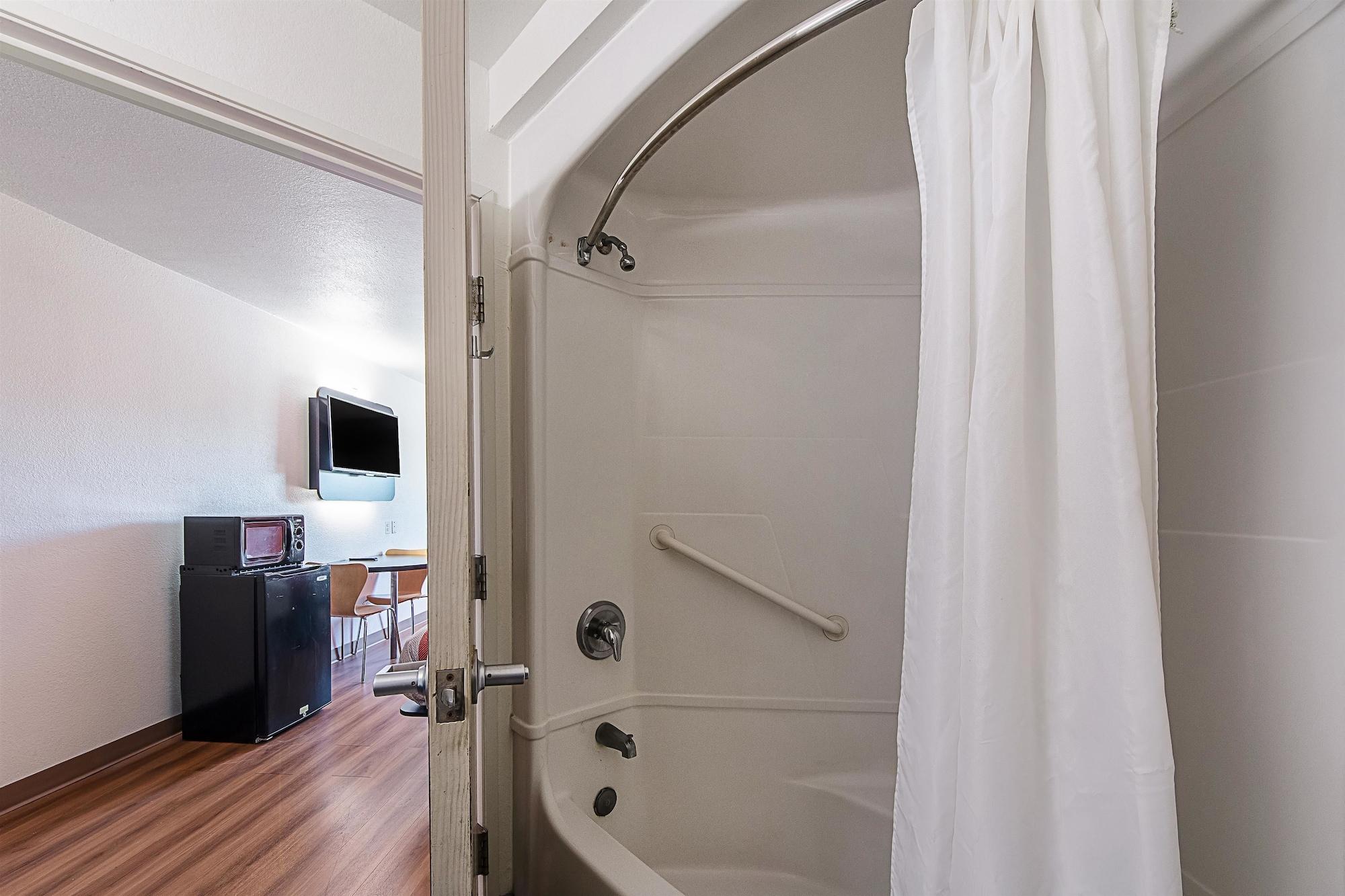 Motel 6-San Antonio, Tx - Downtown - Alamo Dome Bagian luar foto