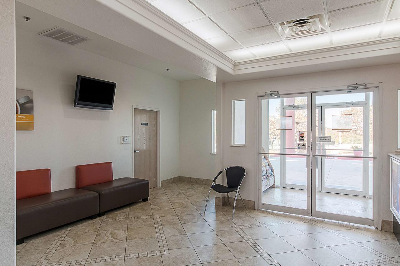 Motel 6-San Antonio, Tx - Downtown - Alamo Dome Bagian luar foto