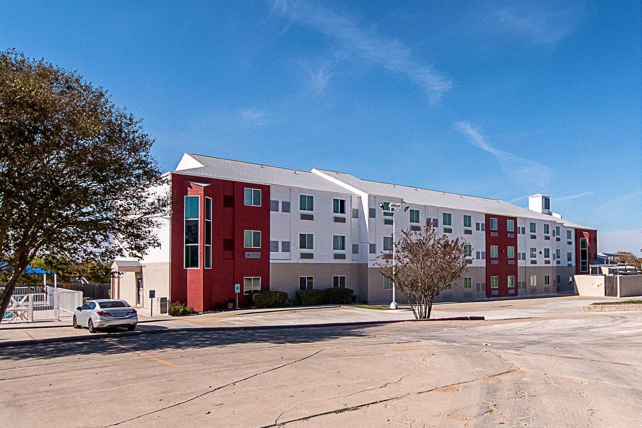 Motel 6-San Antonio, Tx - Downtown - Alamo Dome Bagian luar foto